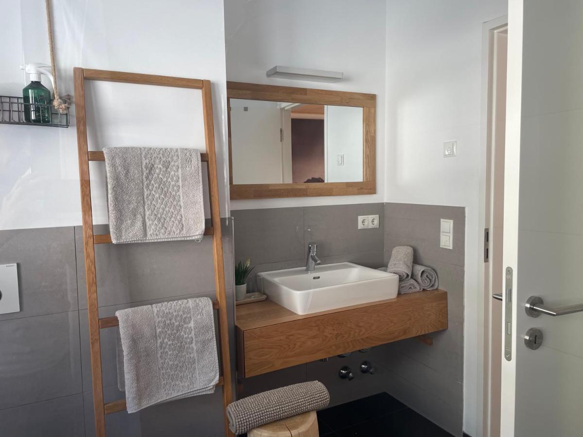 Hus9 Apartman Mittelberg Kültér fotó